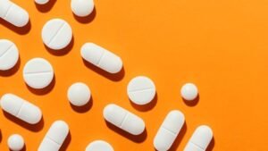 Saiba que se o seu medicamento for essencial para sua saúde, você tem direito de recebê-lo, independentemente do custo.