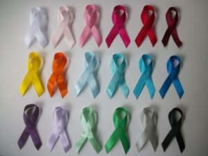 Plano de saúde e SUS fornecem medicamento de alto custo.