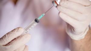 Se o médico prescreveu o tratamento com o medicamento Cloridrato de Idarrubicina (Evomid), o paciente tem direito a ter acesso à medicação para seu tratamento.