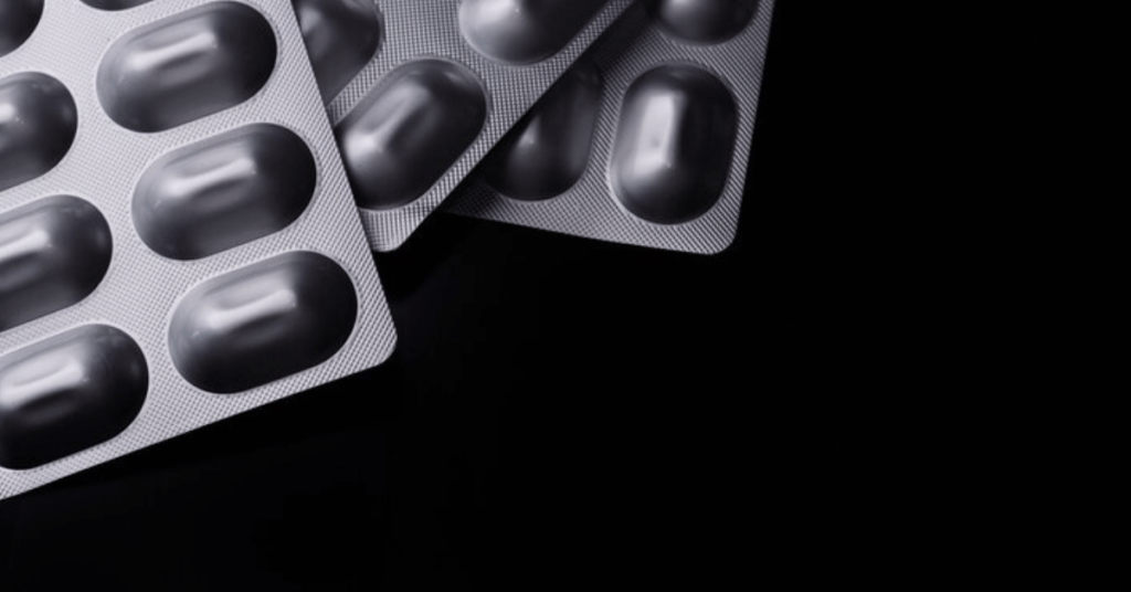 Se o médico prescreveu Lapatinibe (Tykerb), o IPE deve fornecer.