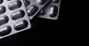 Se o médico prescreveu Lapatinibe (Tykerb), o IPE deve fornecer.